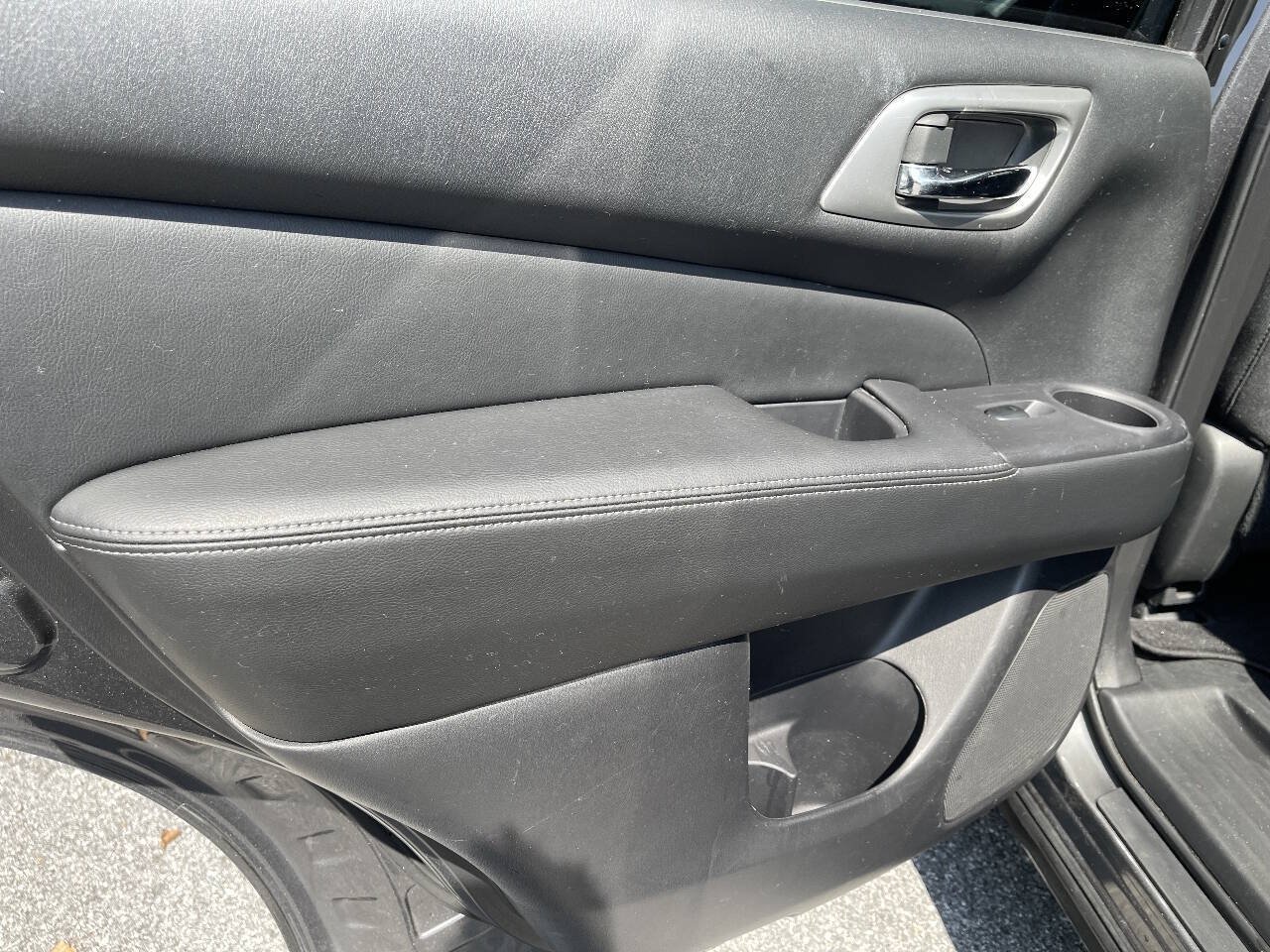 Used 2019 Nissan Pathfinder S AWD/4WD image 21