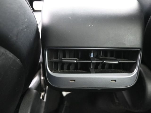 Used 2021 Tesla Model Y Performance image 15