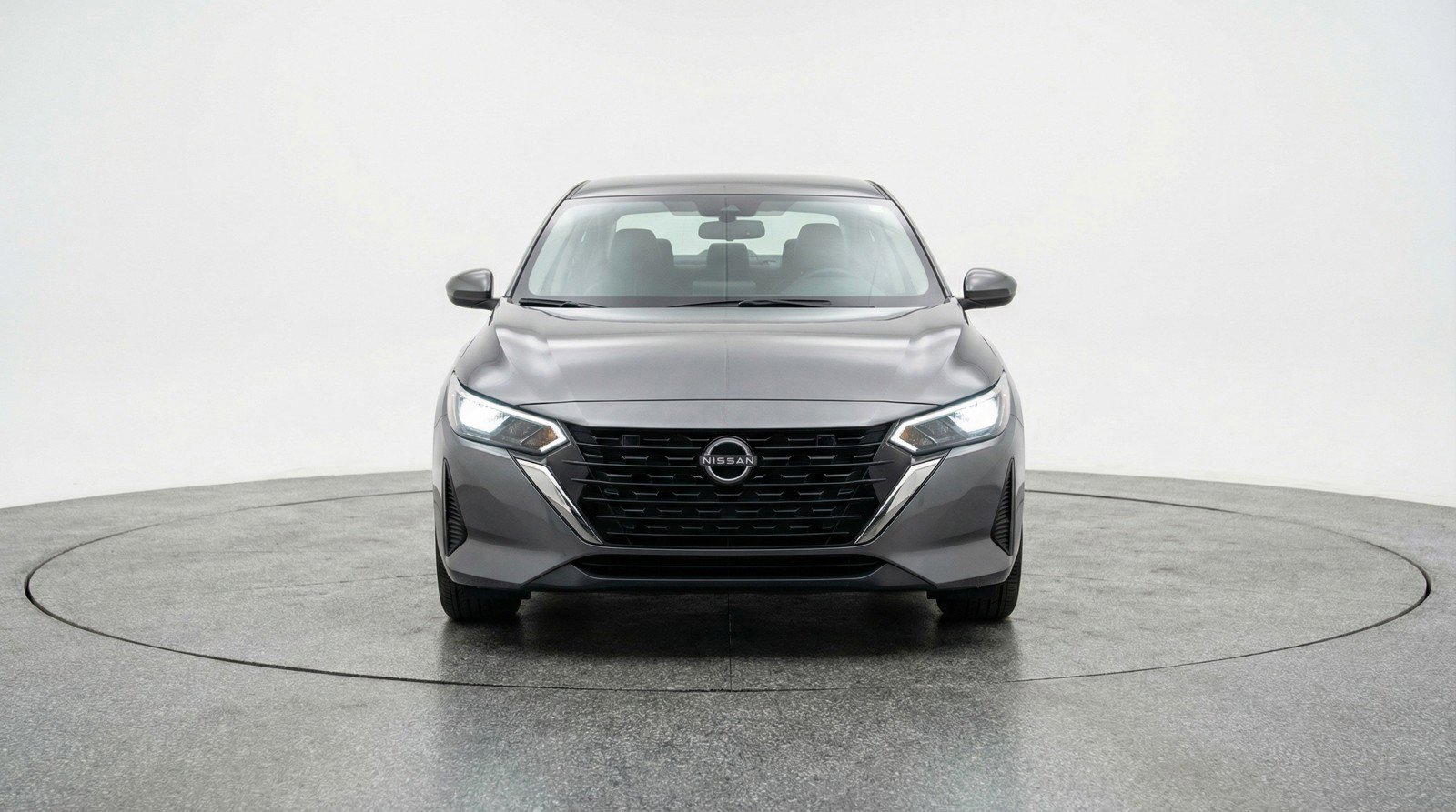 Used 2025 Nissan Sentra SV image 2