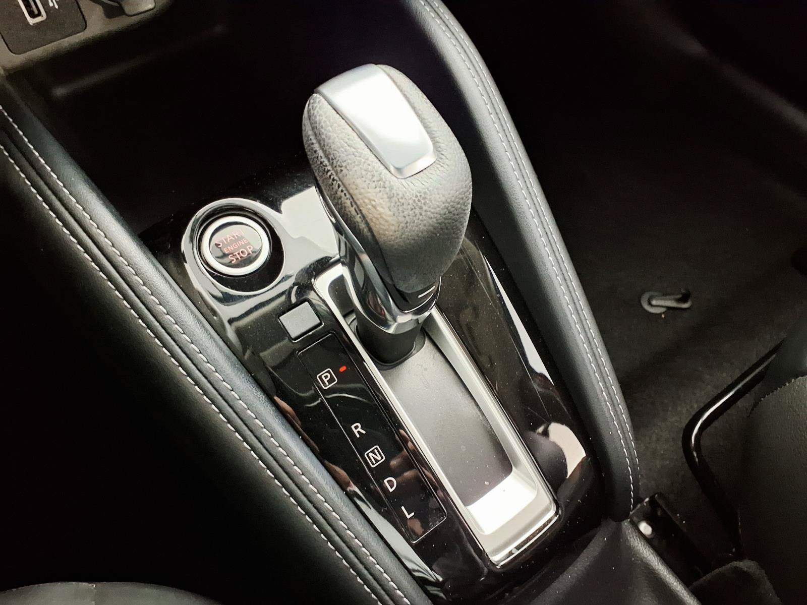 Used 2019 Nissan Kicks SR w/ SR Premium Package FWD image 21