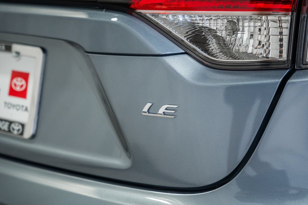 Used 2026 Toyota Corolla LE FWD image 7