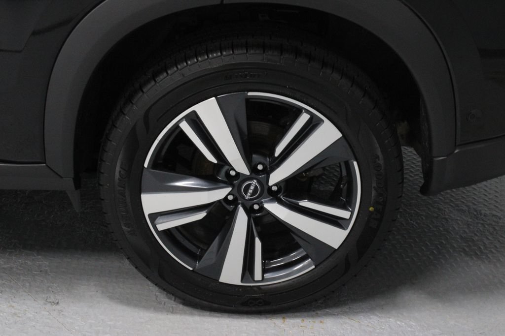 Used 2024 Nissan Rogue SL AWD/4WD image 15