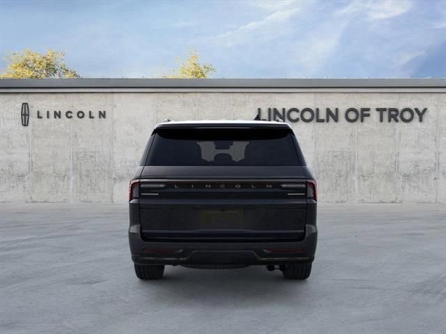 New 2026 Lincoln Navigator Reserve w/ Jet Appearance Package image 5