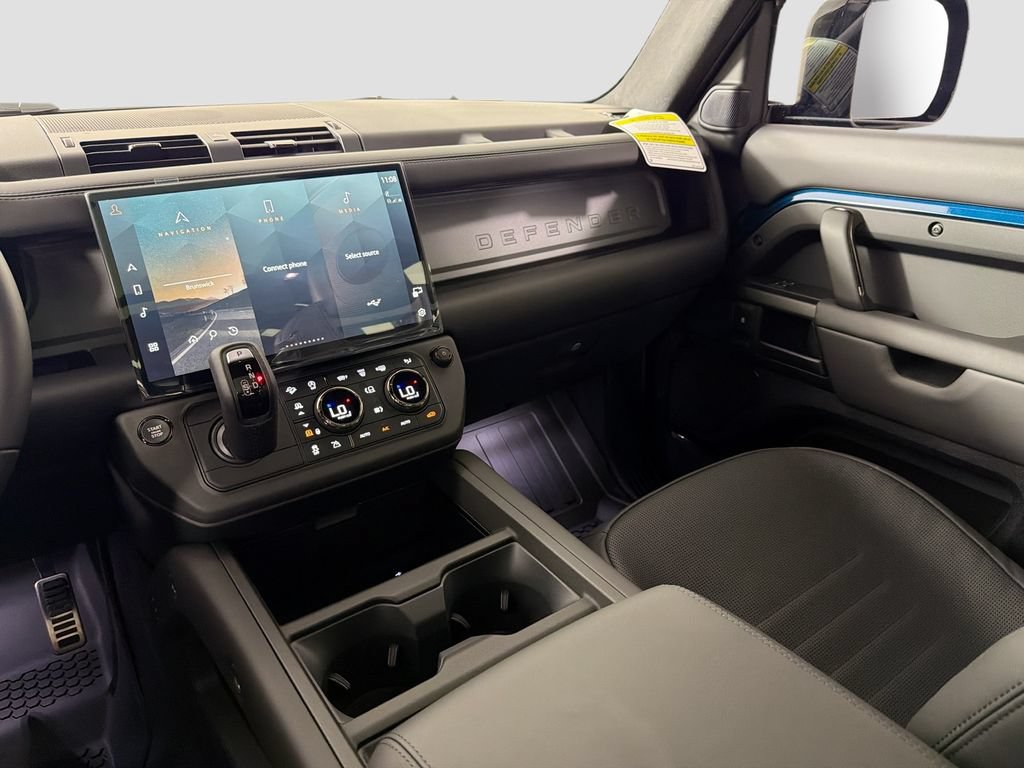 New 2026 Land Rover Defender 110 OCTA AWD/4WD image 25