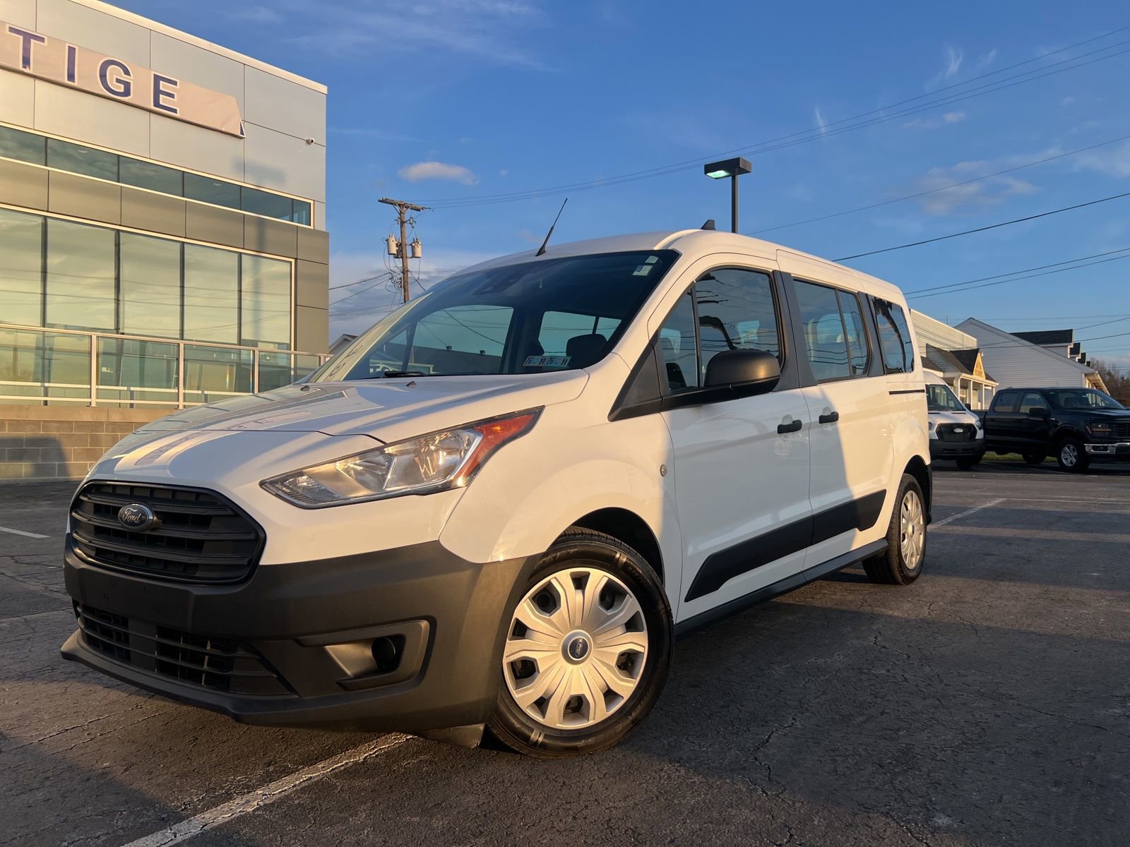 Used 2019 Ford Transit Connect XL image 34