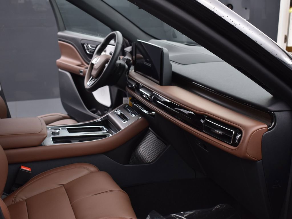 New 2026 Lincoln Aviator Reserve image 16