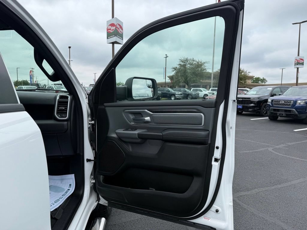 Used 2022 RAM 1500 Big Horn AWD/4WD image 19
