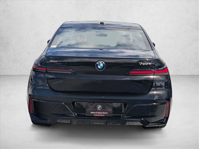 New 2026 BMW 750e xDrive image 7