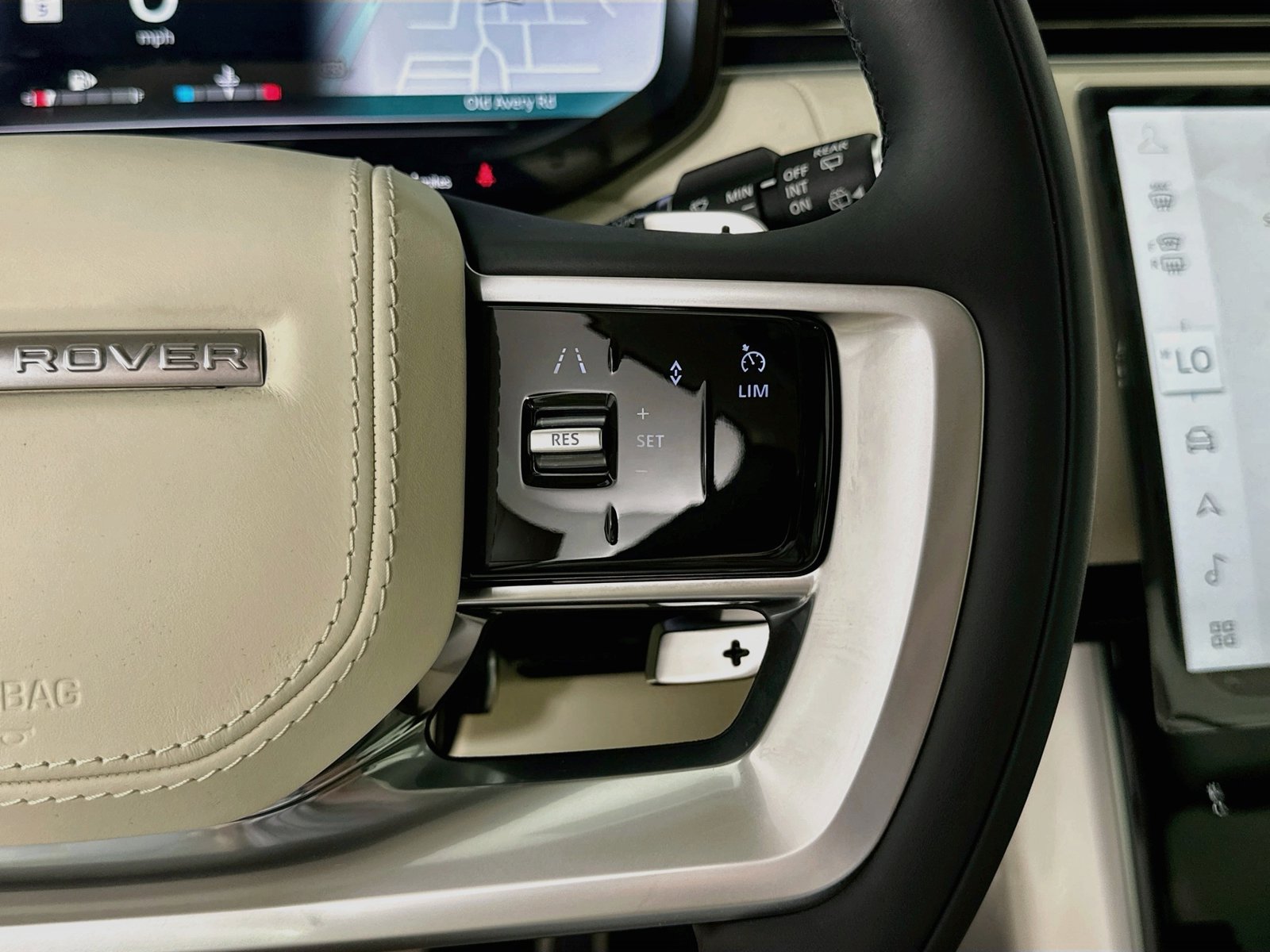 New 2027 Land Rover Range Rover SE AWD/4WD image 20