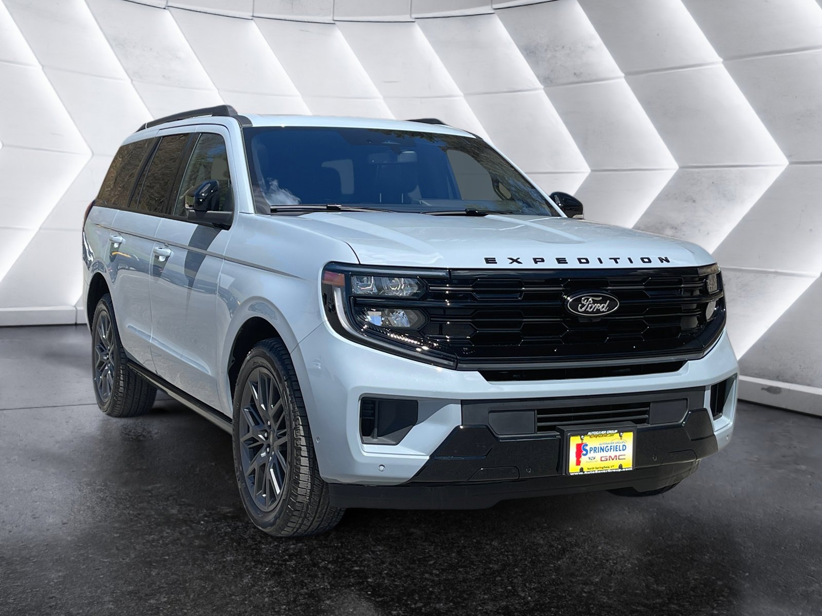 Used 2025 Ford Expedition Platinum w/ Stealth Performance Package AWD/4WD image 8