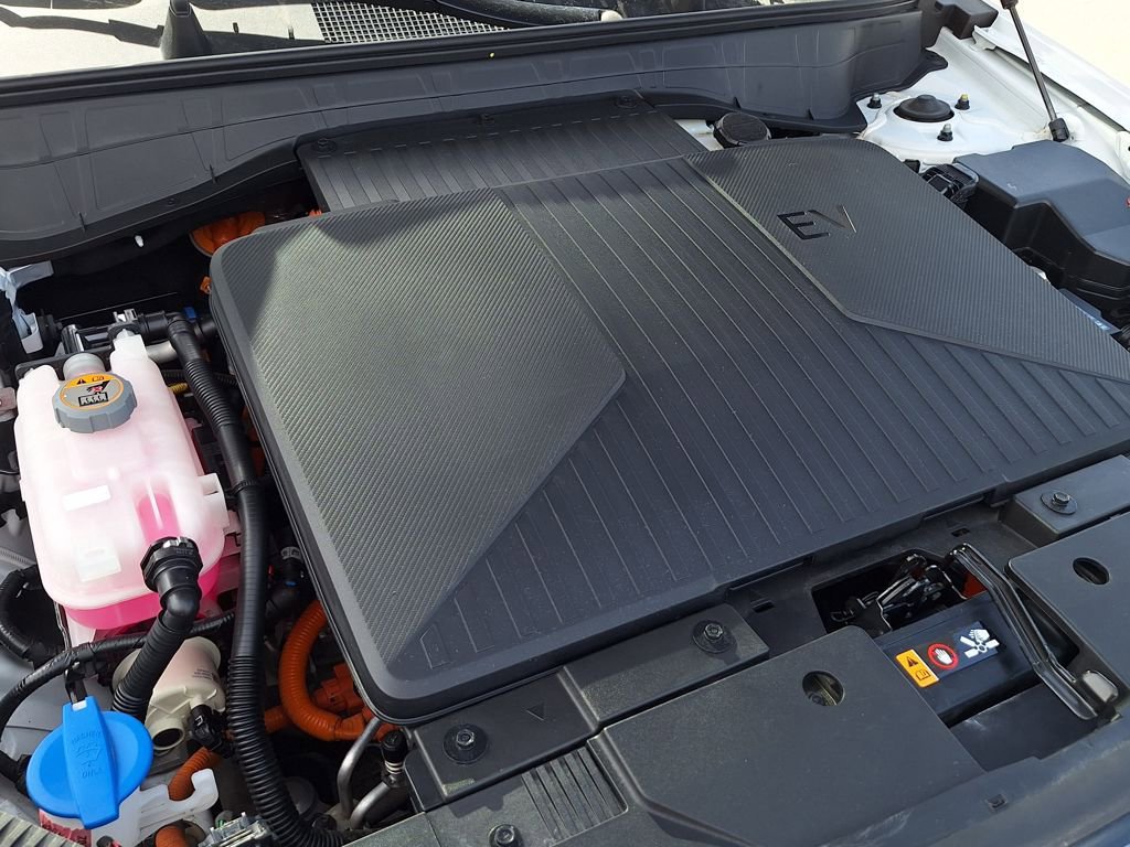 Certified 2024 Hyundai Kona SE image 30