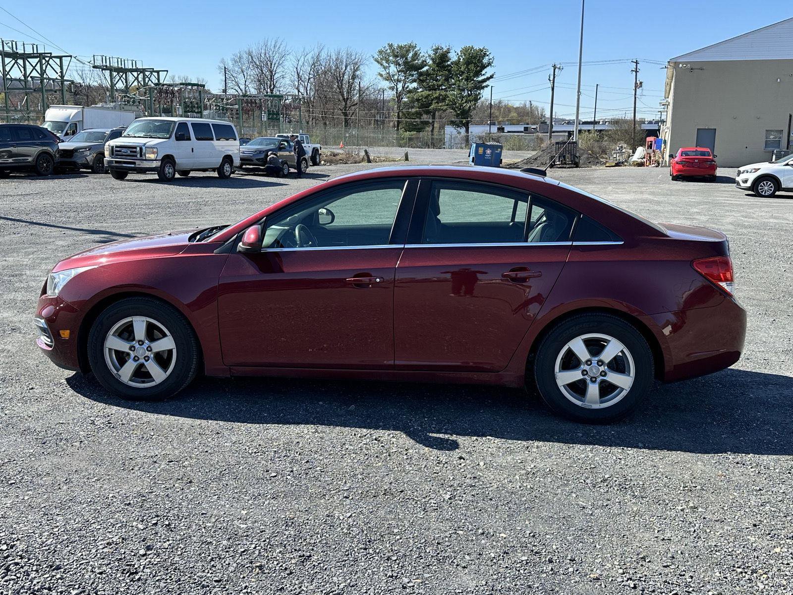 Used 2015 Chevrolet Cruze LT w/ Sun And Sound Package image 5