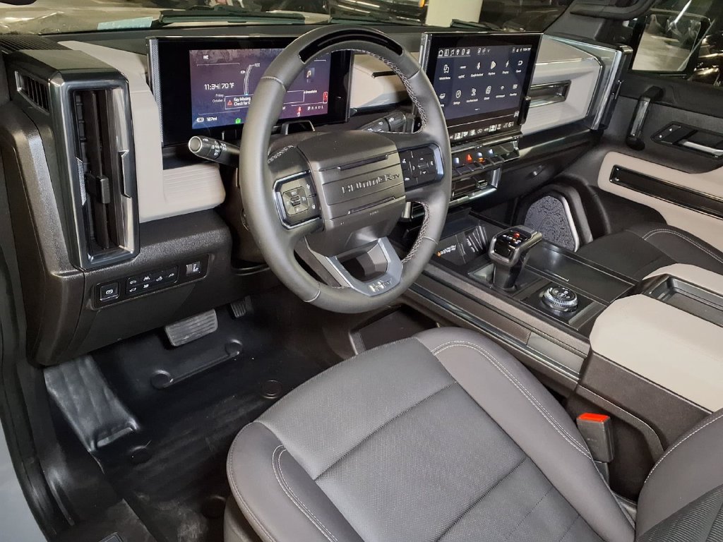 Used 2026 GMC Hummer EV 4x4 Crew Cab w/ Battery Pack, 24 Module Pack image 4