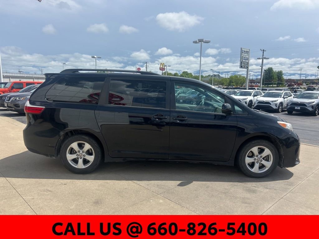 Used 2020 Toyota Sienna LE FWD image 4