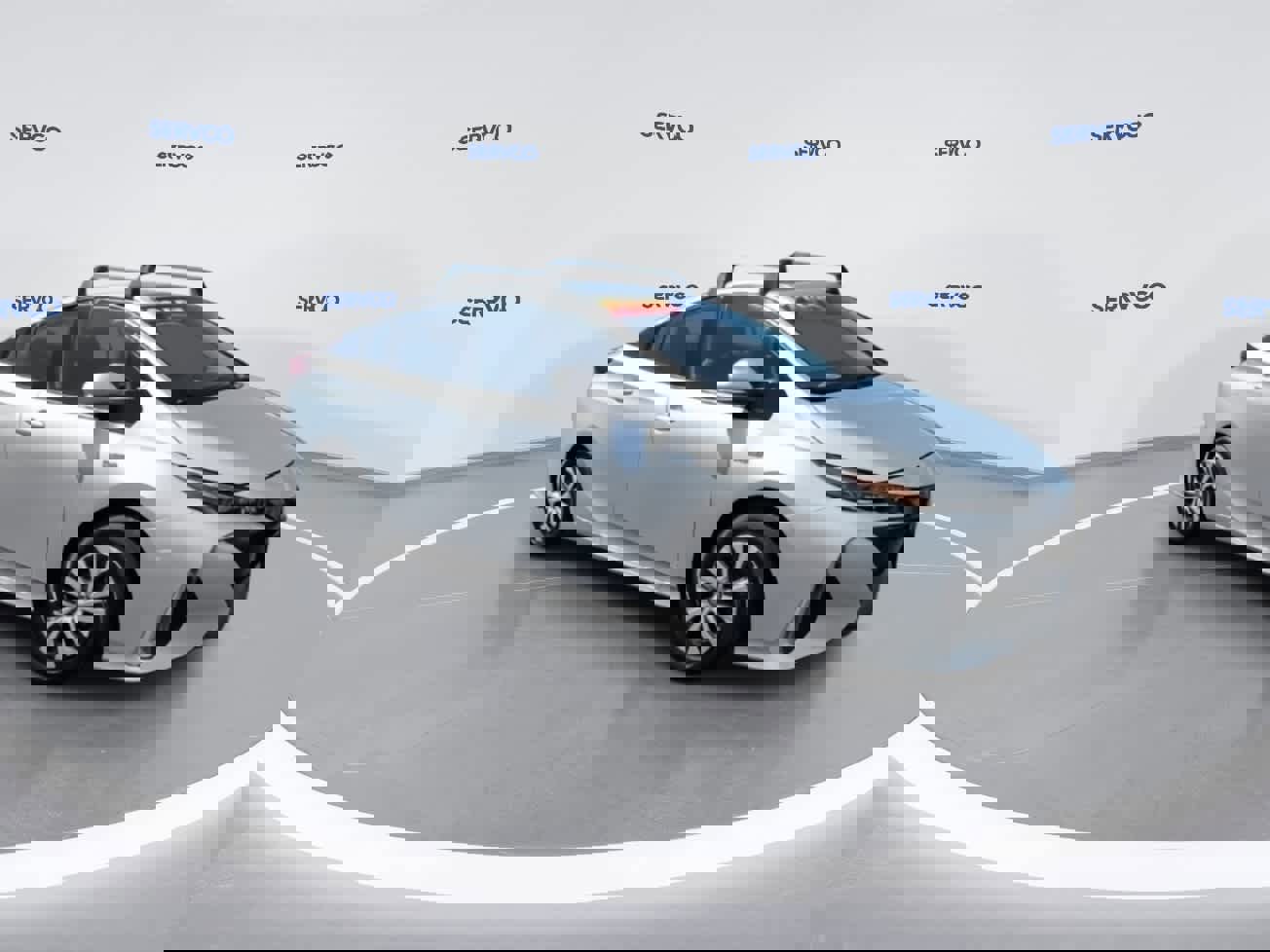 Used 2020 Toyota Prius Prime LE image 2