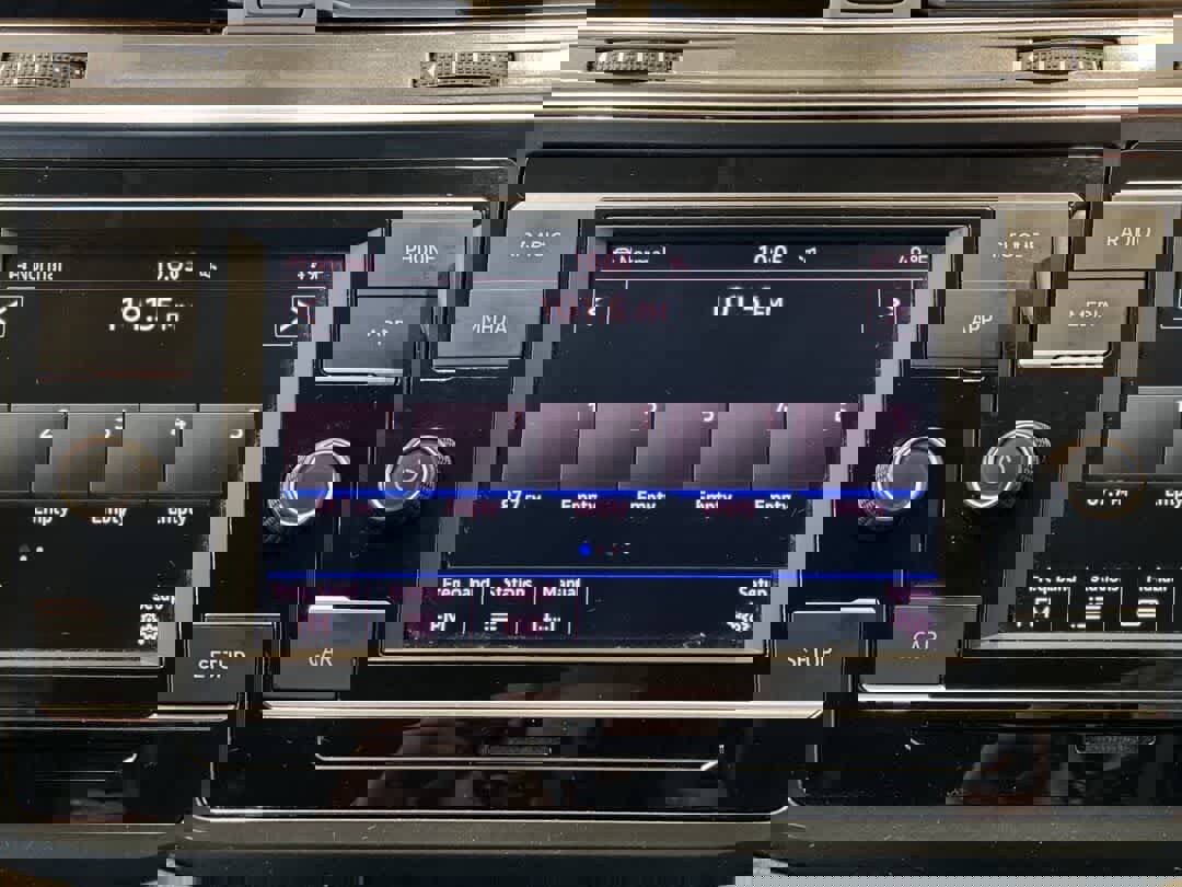 Used 2019 Volkswagen Tiguan S image 19