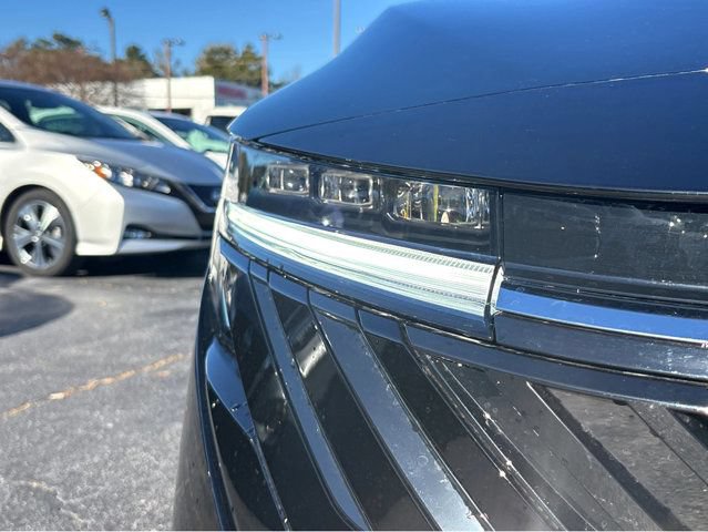New 2026 Nissan Sentra SR w/ SR Premium Package FWD image 3