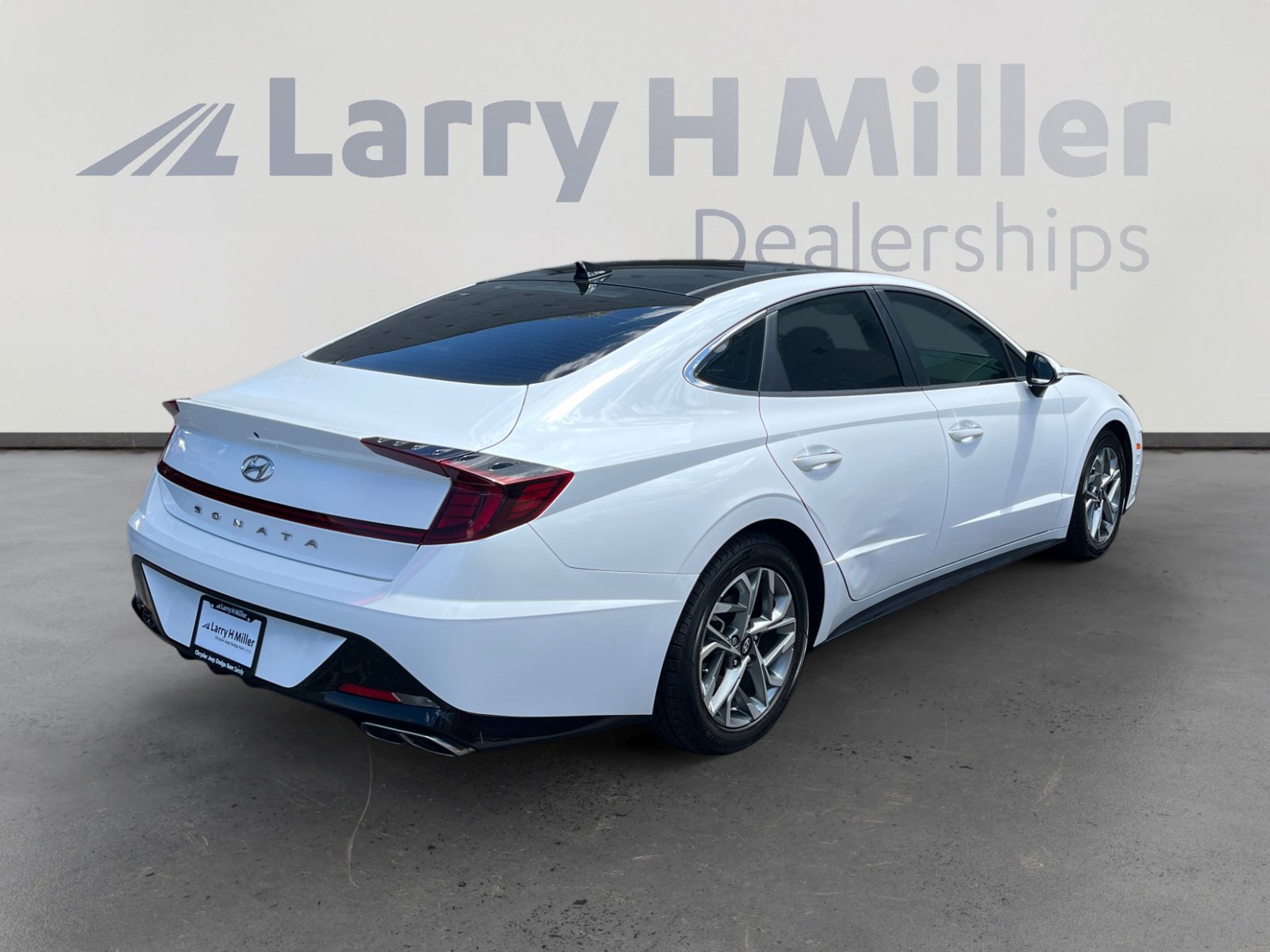 Used 2023 Hyundai Sonata SEL w/ Convenience Package FWD image 5