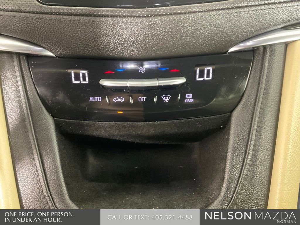 Used 2017 Cadillac XT5 FWD image 36
