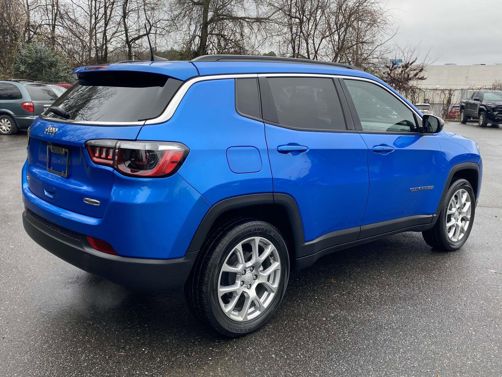 Used 2023 Jeep Compass Latitude w/ Sun and Sound Group image 7