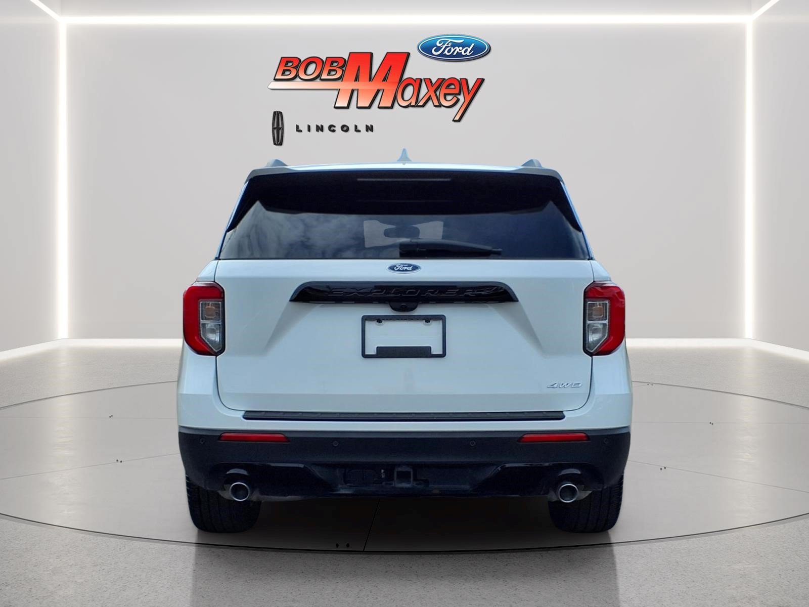 Used 2024 Ford Explorer ST-Line w/ Class IV Trailer Tow Package AWD/4WD image 6
