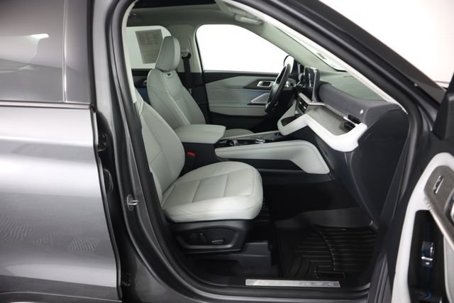 Used 2025 Ford Explorer Platinum w/ Ultimate Package AWD/4WD image 65