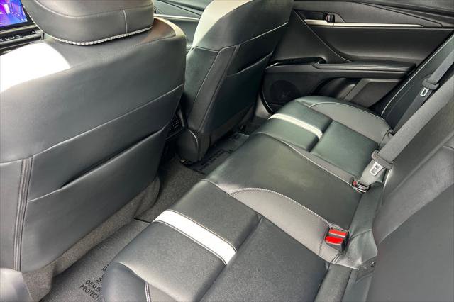 Certified 2025 Toyota Camry SE w/ Convenience Package image 4