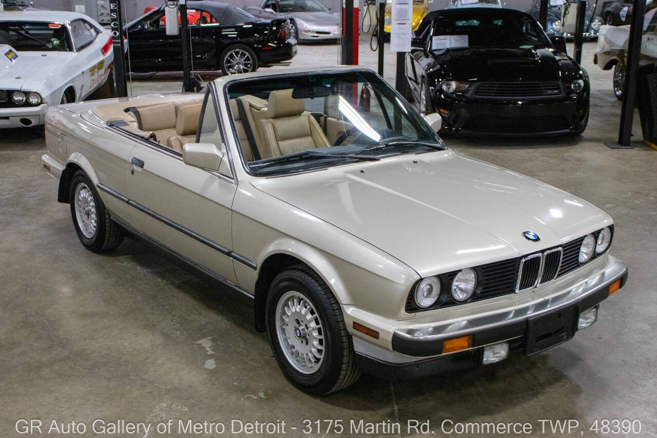 Used 1989 BMW 325i Convertible RWD image 10