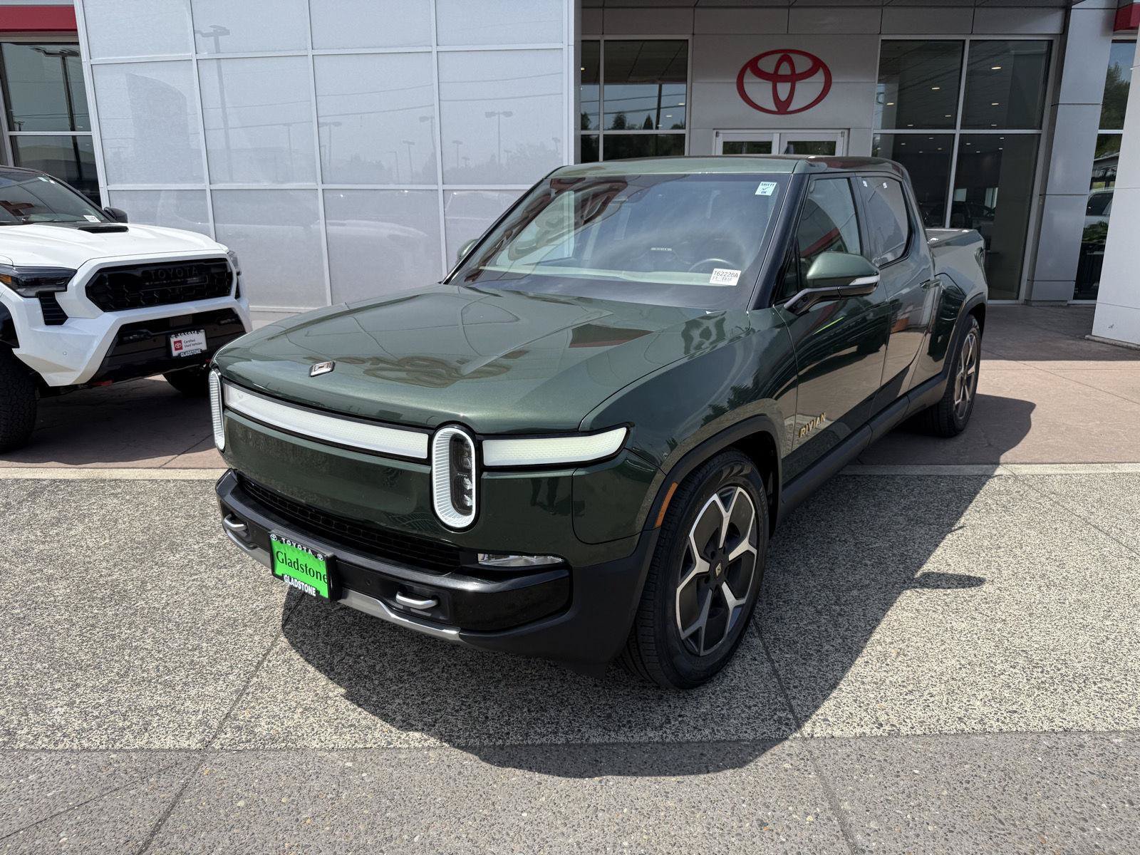 Used 2023 Rivian R1T Adventure AWD/4WD image 2