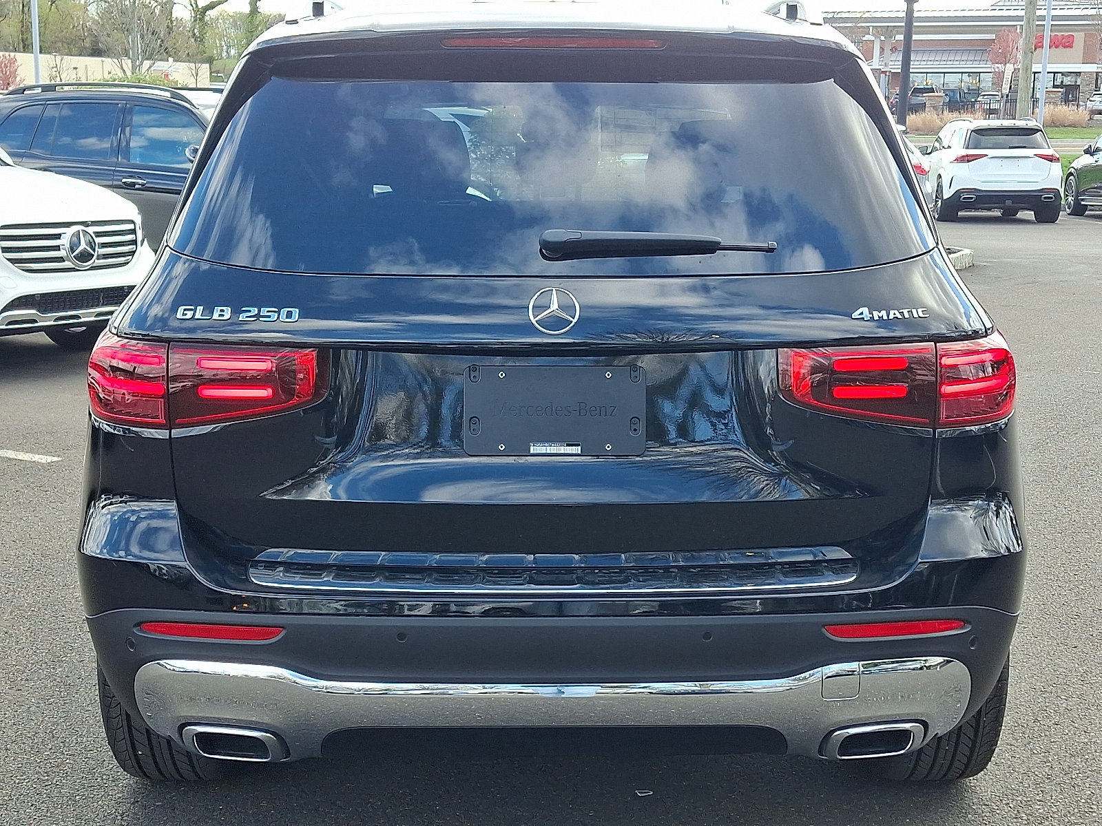 New 2026 Mercedes-Benz GLB 250 4MATIC image 5