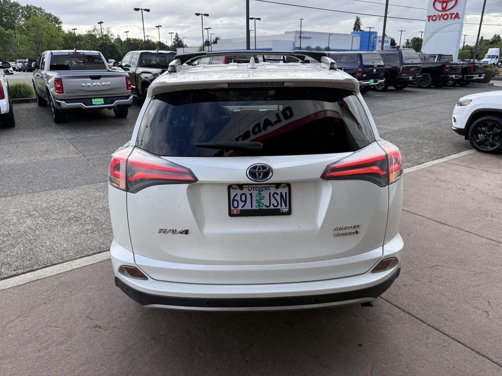 Used 2017 Toyota RAV4 Limited w/ Advanced Technology Package AWD/4WD image 6