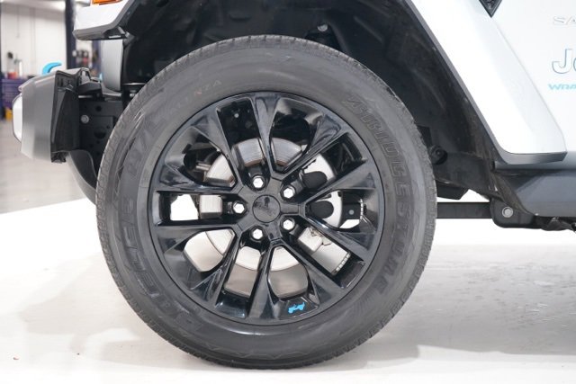 Used 2023 Jeep Wrangler Unlimited Sahara w/ Cold Weather Group image 10