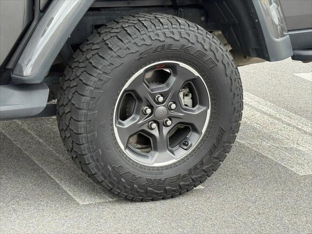 Used 2023 Jeep Gladiator Rubicon w/ Cold Weather Group AWD/4WD image 10