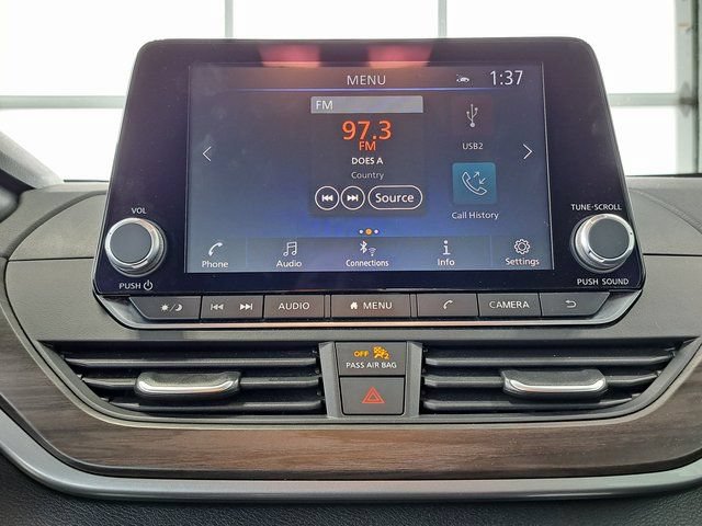 Used 2025 Nissan Altima 2.5 SV FWD image 14