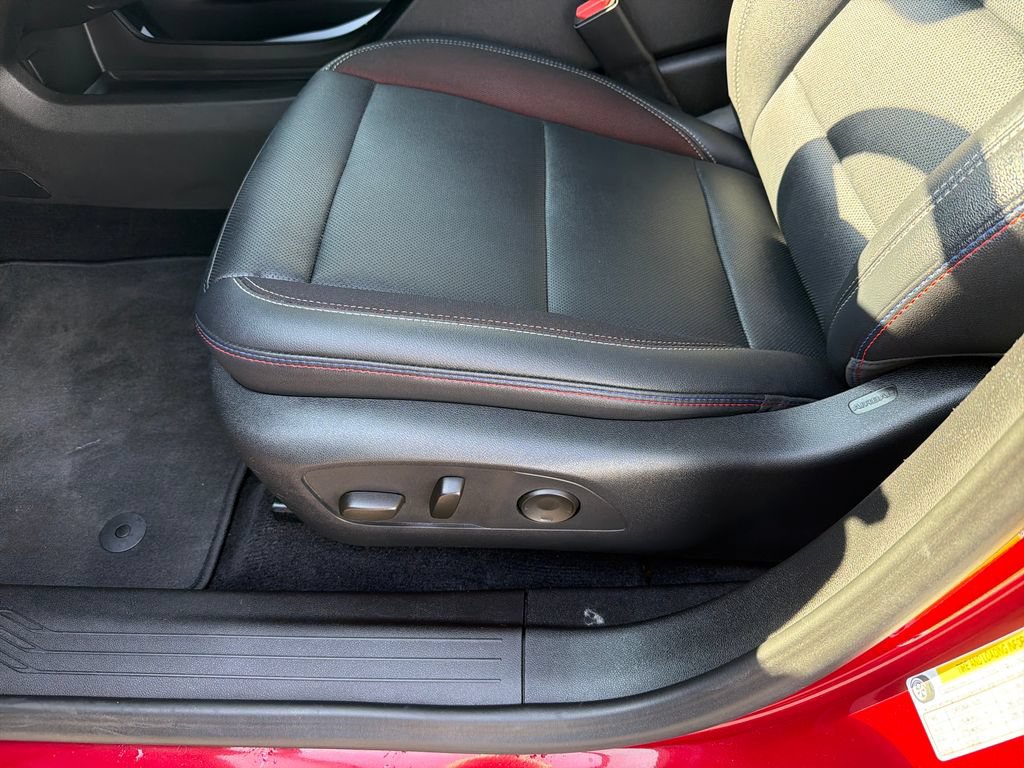 Used 2024 Chevrolet Equinox EV RS FWD image 15