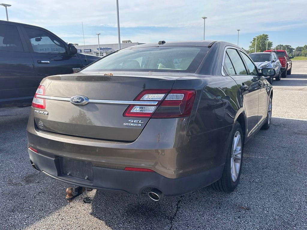 Used 2015 Ford Taurus SEL w/ Equipment Group 201A FWD image 4