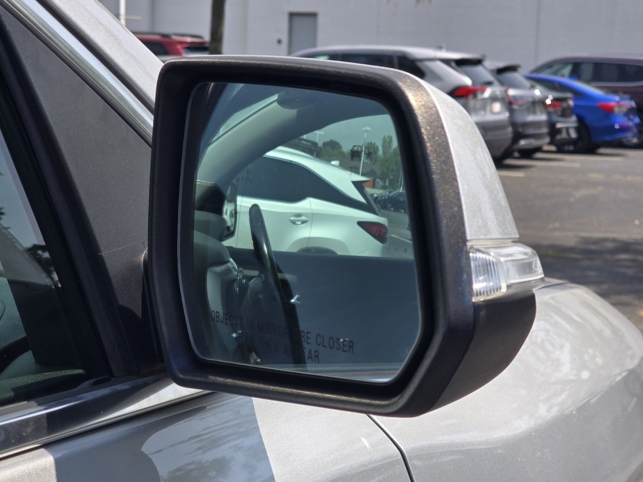 Used 2020 GMC Acadia SLT AWD/4WD image 18