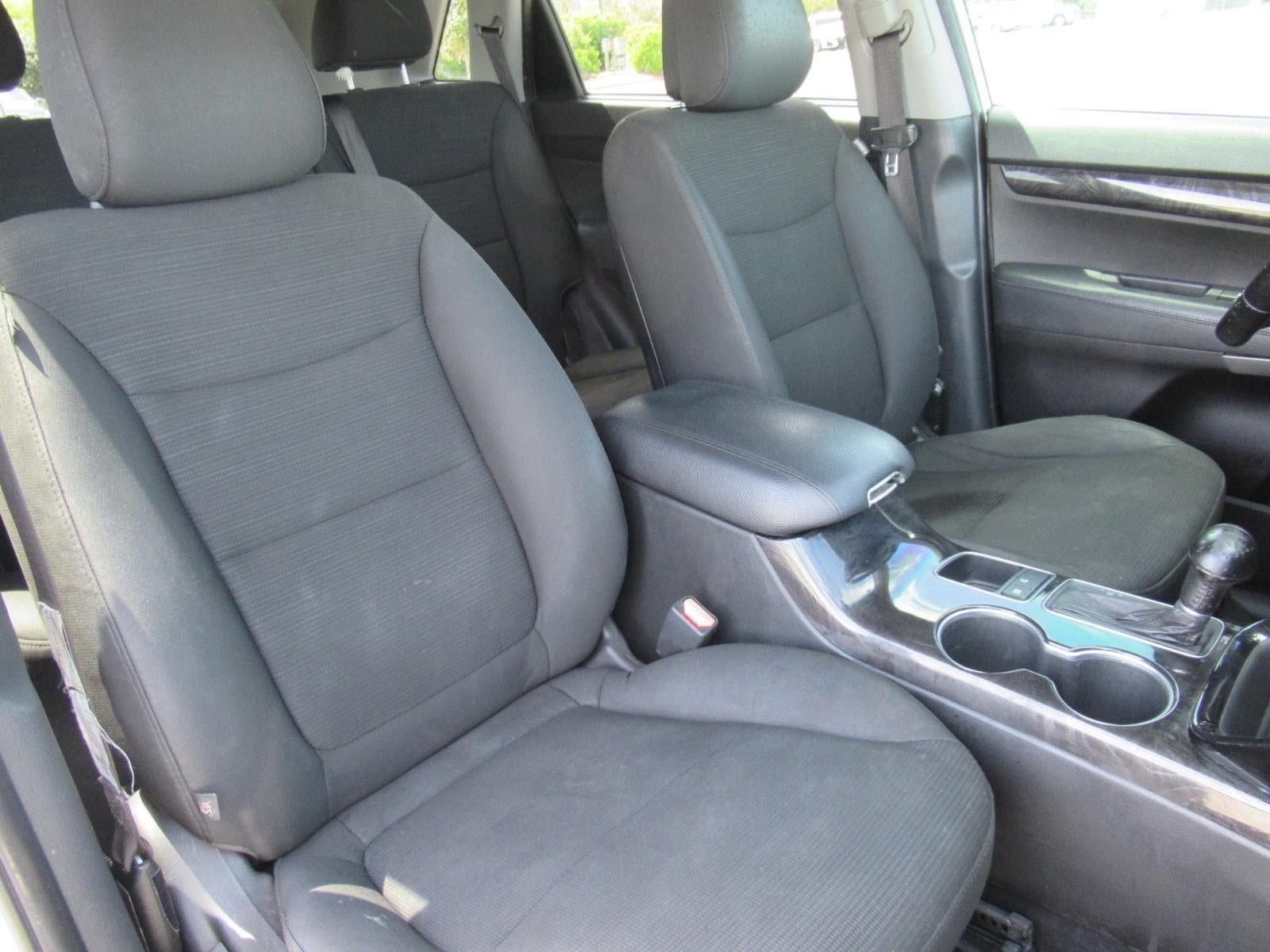 Used 2014 Kia Sorento LX AWD/4WD image 9