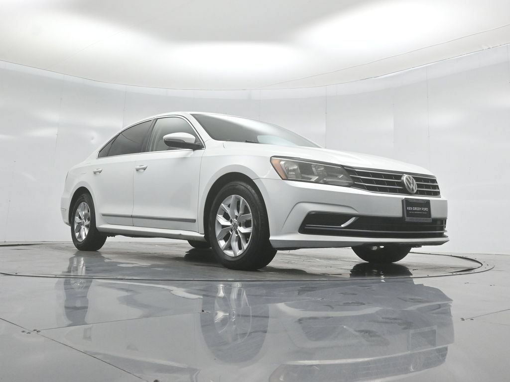 Used 2017 Volkswagen Passat 1.8T S FWD image 47