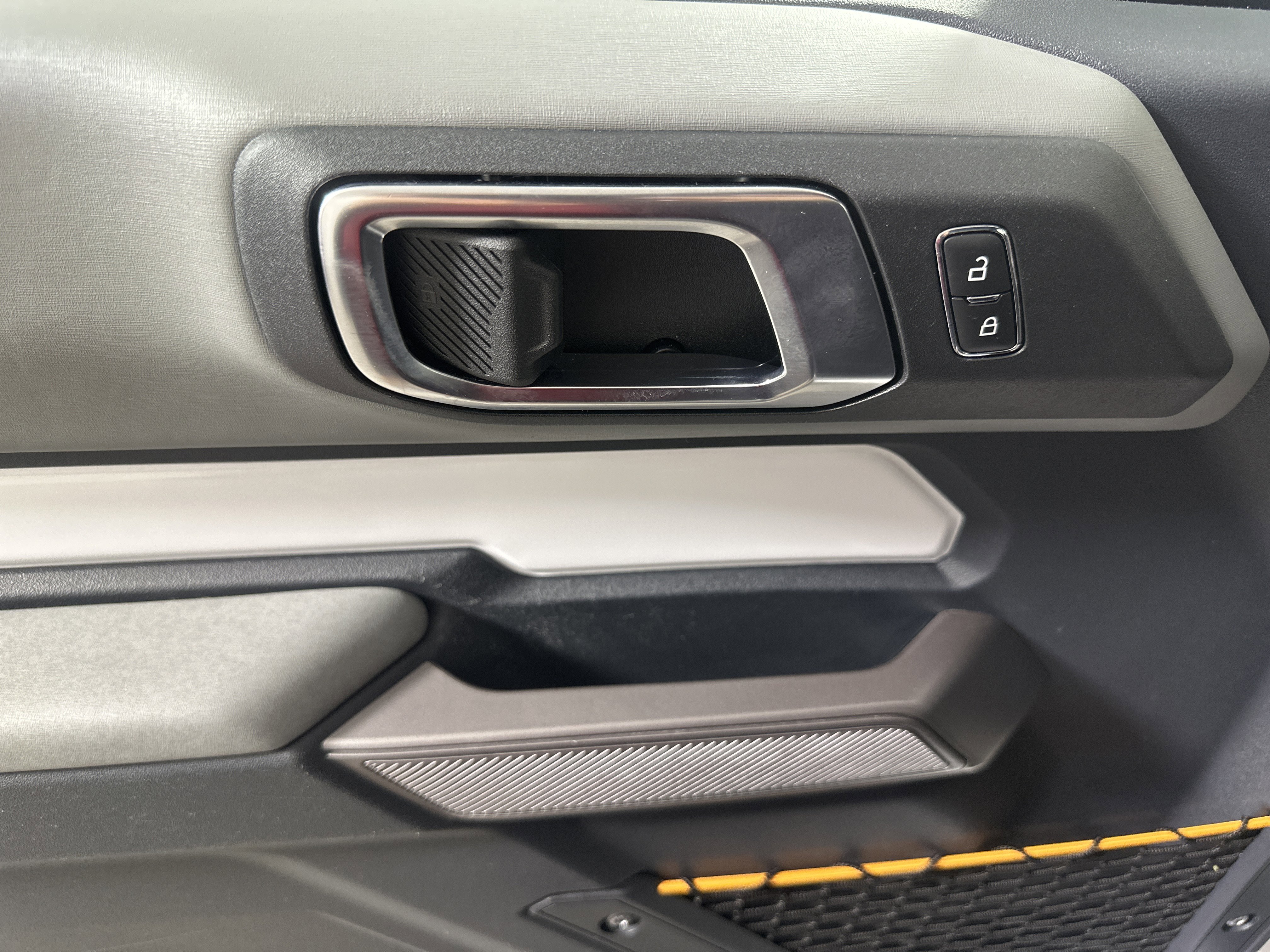 Used 2023 Ford Bronco Badlands image 11