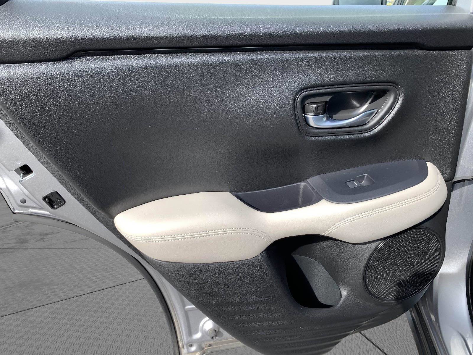 Used 2023 Honda HR-V LX image 37