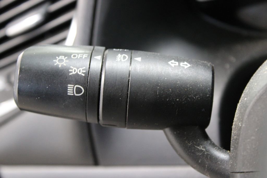 Used 2014 MAZDA MAZDA3 s Touring image 25