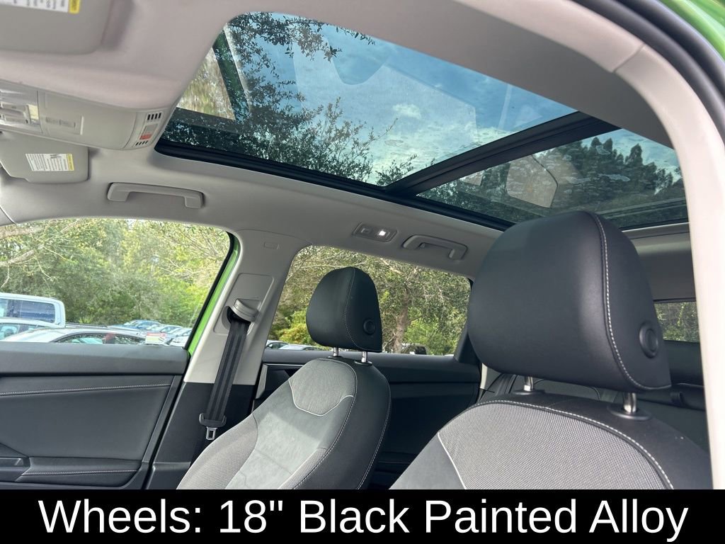 Certified 2025 Volkswagen Taos SE image 21