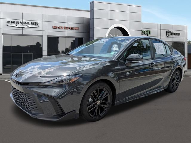 Used 2025 Toyota Camry SE FWD image 7