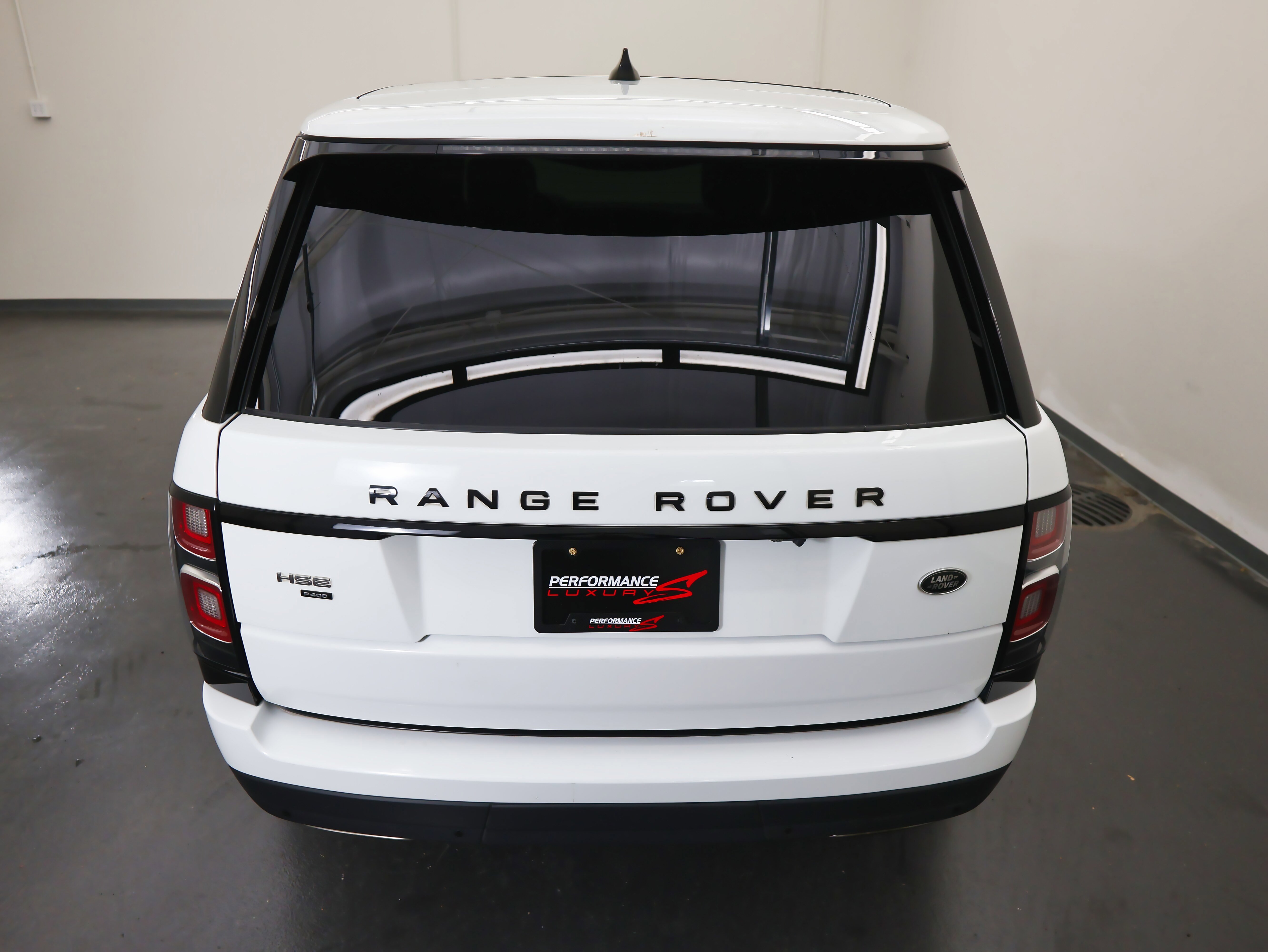 Used 2020 Land Rover Range Rover HSE image 10