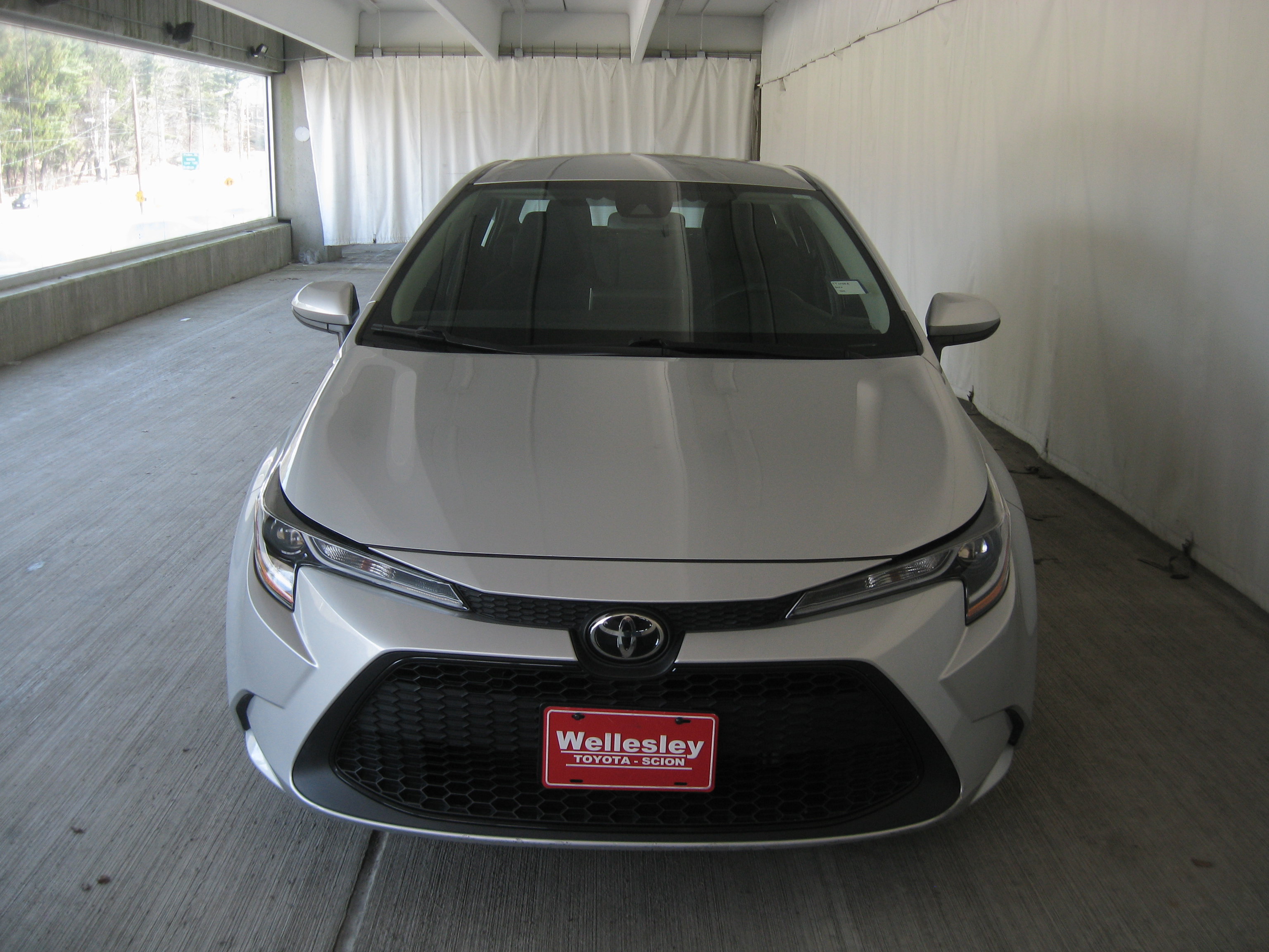 Used 2020 Toyota Corolla LE image 3
