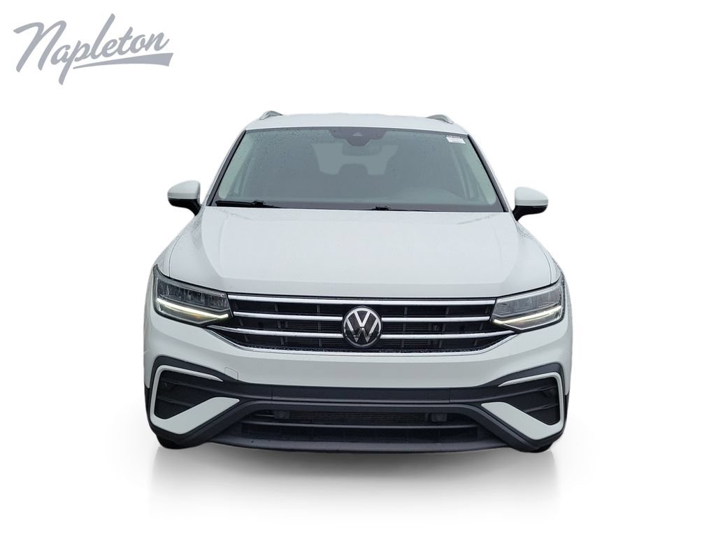 Used 2024 Volkswagen Tiguan SE FWD image 9