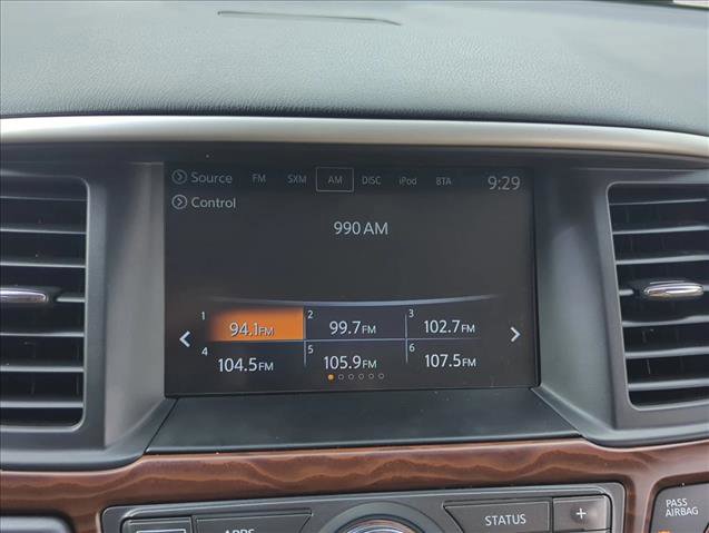 Used 2017 Nissan Pathfinder Platinum AWD/4WD image 16