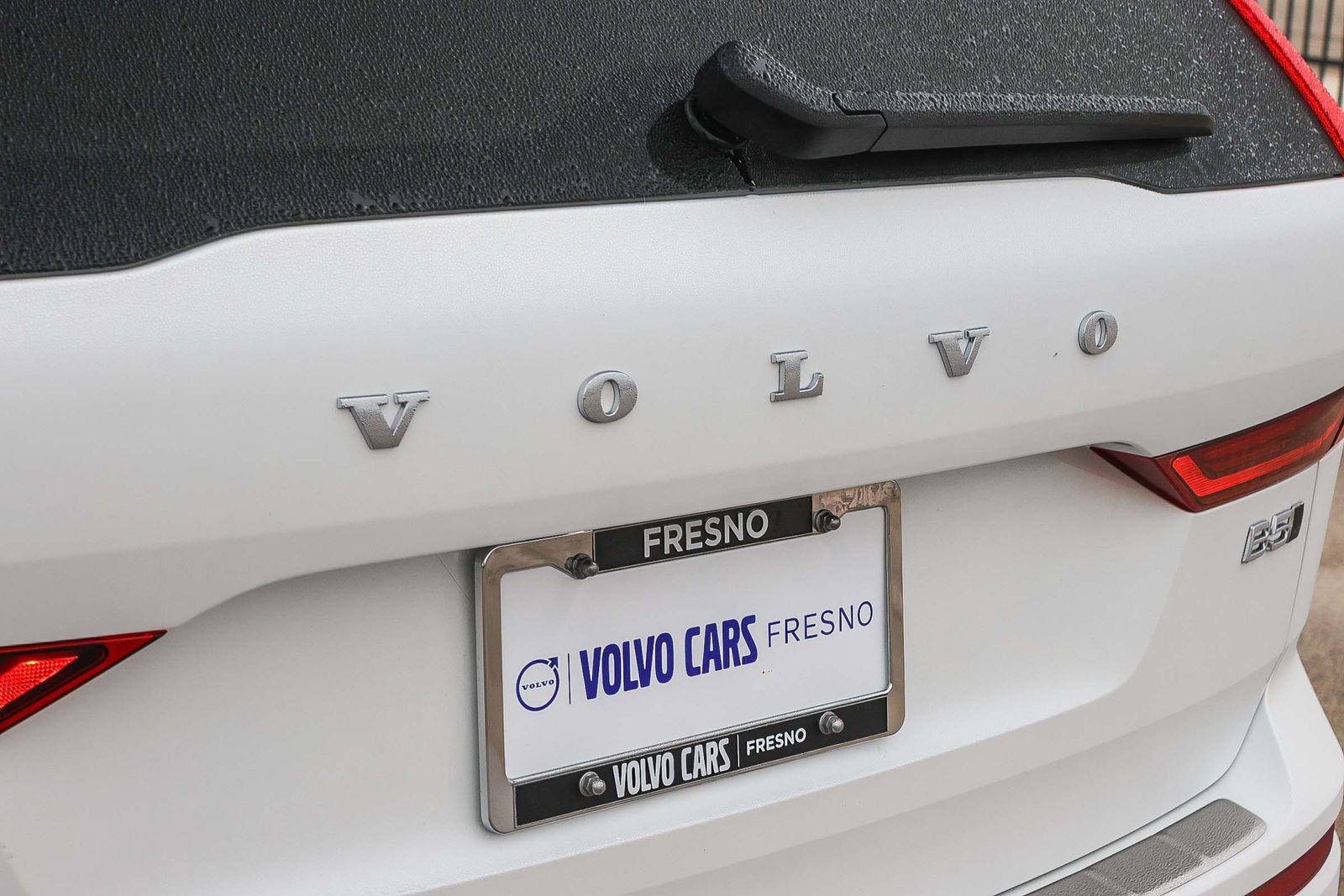 New 2026 Volvo XC60 B5 Plus w/ Climate Package PRO image 12