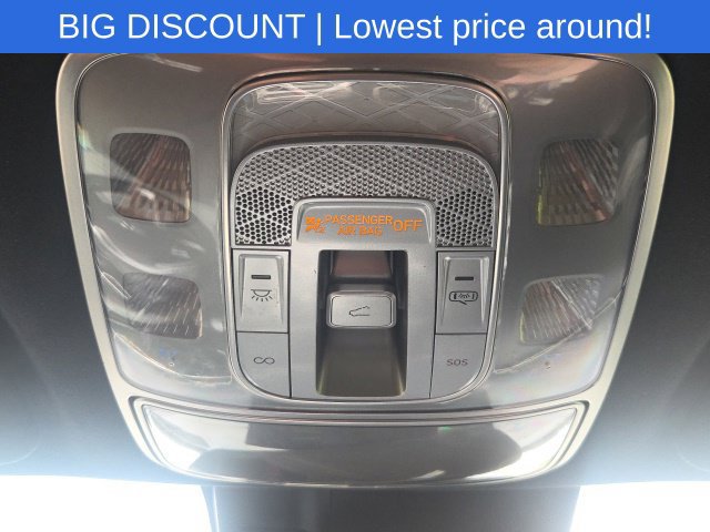 Used 2022 Genesis GV70 3.5T Sport w/ Sport Prestige Package AWD/4WD image 31